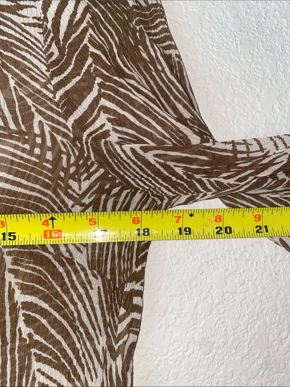 🎈Talbots brown & white sheer palm leaf print blouse with tie-sleeve details! - Picture 8 of 8